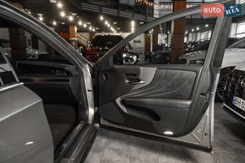 Седан Lexus LS 2021 в Одесі