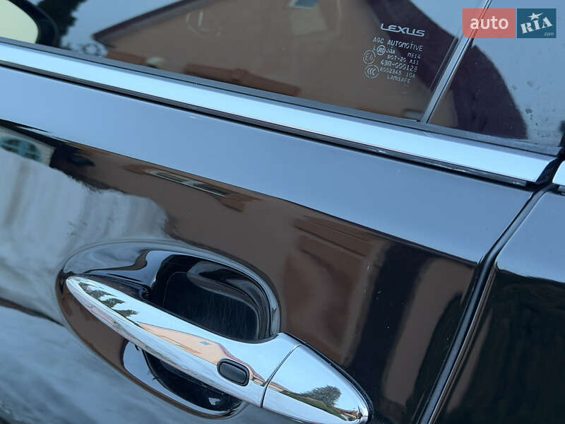 Седан Lexus LS 2007 в Вараше