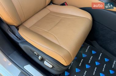 Седан Lexus LS 2022 в Ровно