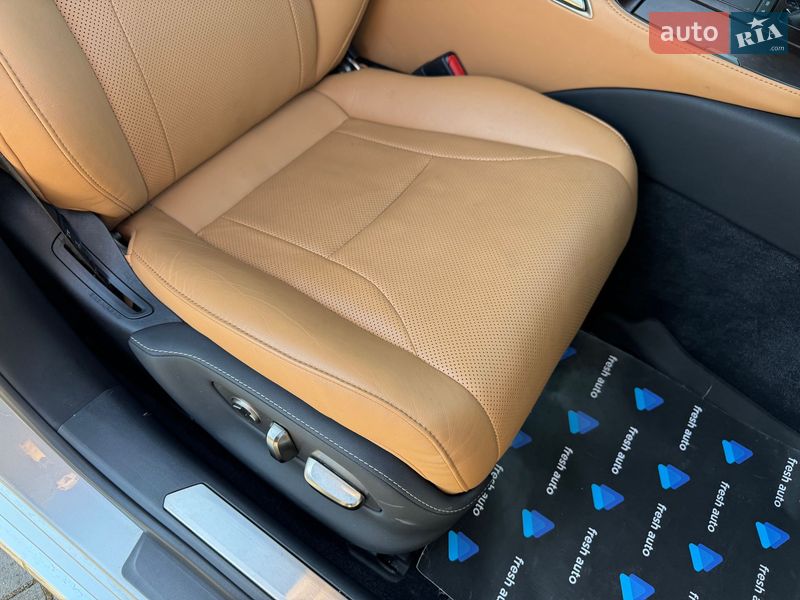 Седан Lexus LS 2022 в Ровно
