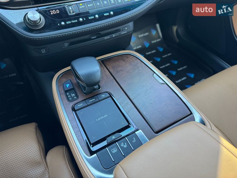 Седан Lexus LS 2022 в Ровно