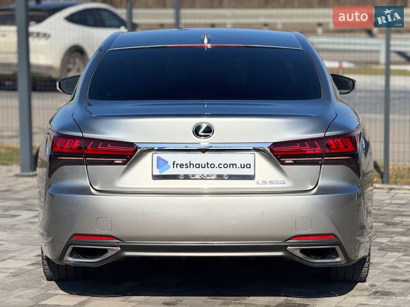 Седан Lexus LS 2022 в Ровно