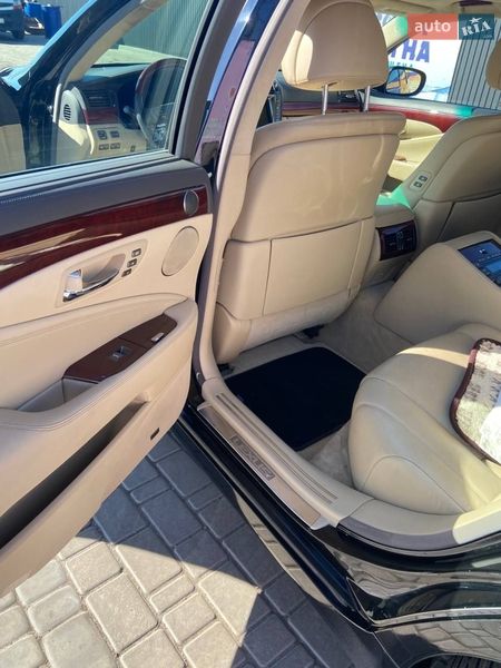 Седан Lexus LS 2008 в Апостоловому