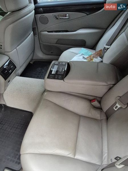 Седан Lexus LS 2007 в Одесі