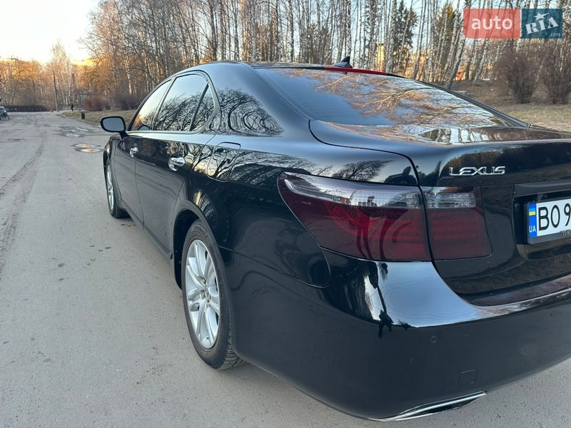 Седан Lexus LS 2008 в Тернополе