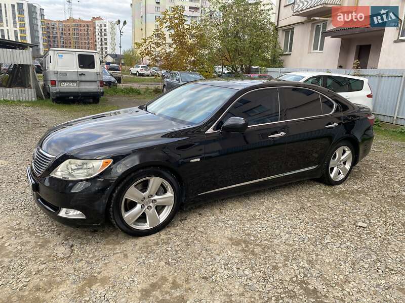 Седан Lexus LS 2008 в Ивано-Франковске