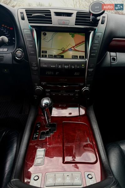 Седан Lexus LS 2008 в Києві