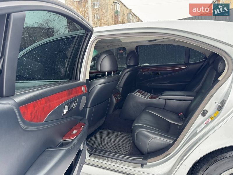 Седан Lexus LS 2007 в Ивано-Франковске