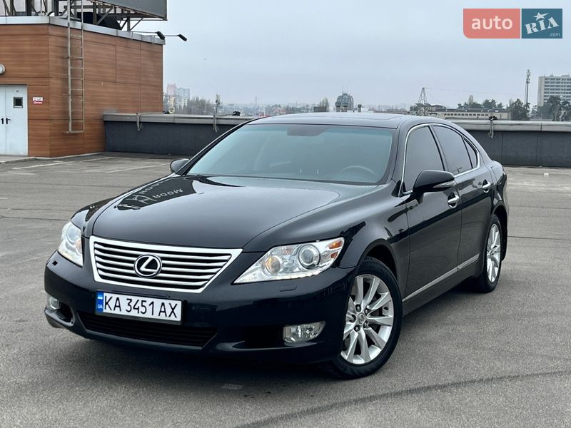 Lexus LS 2011