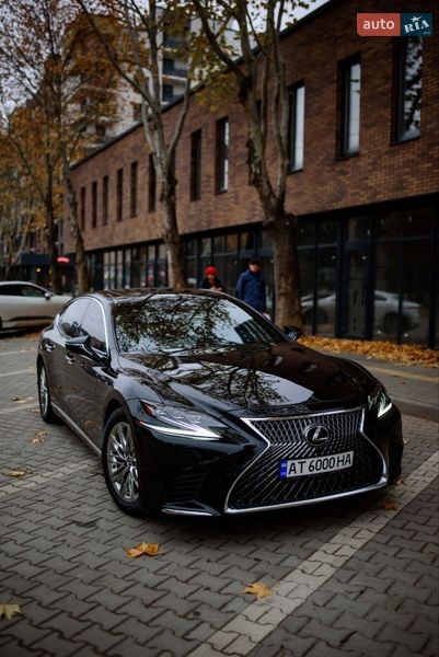 Седан Lexus LS 2018 в Ивано-Франковске