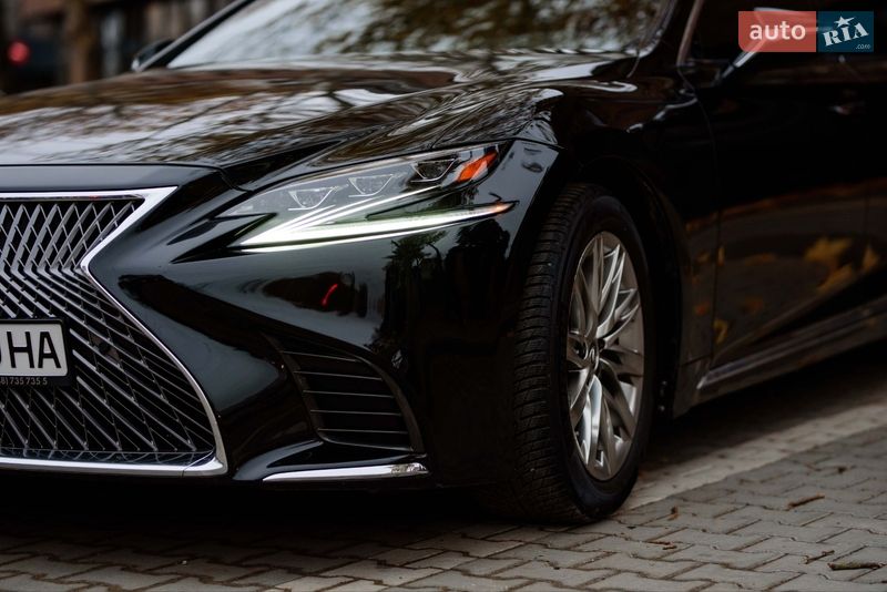 Седан Lexus LS 2018 в Ивано-Франковске