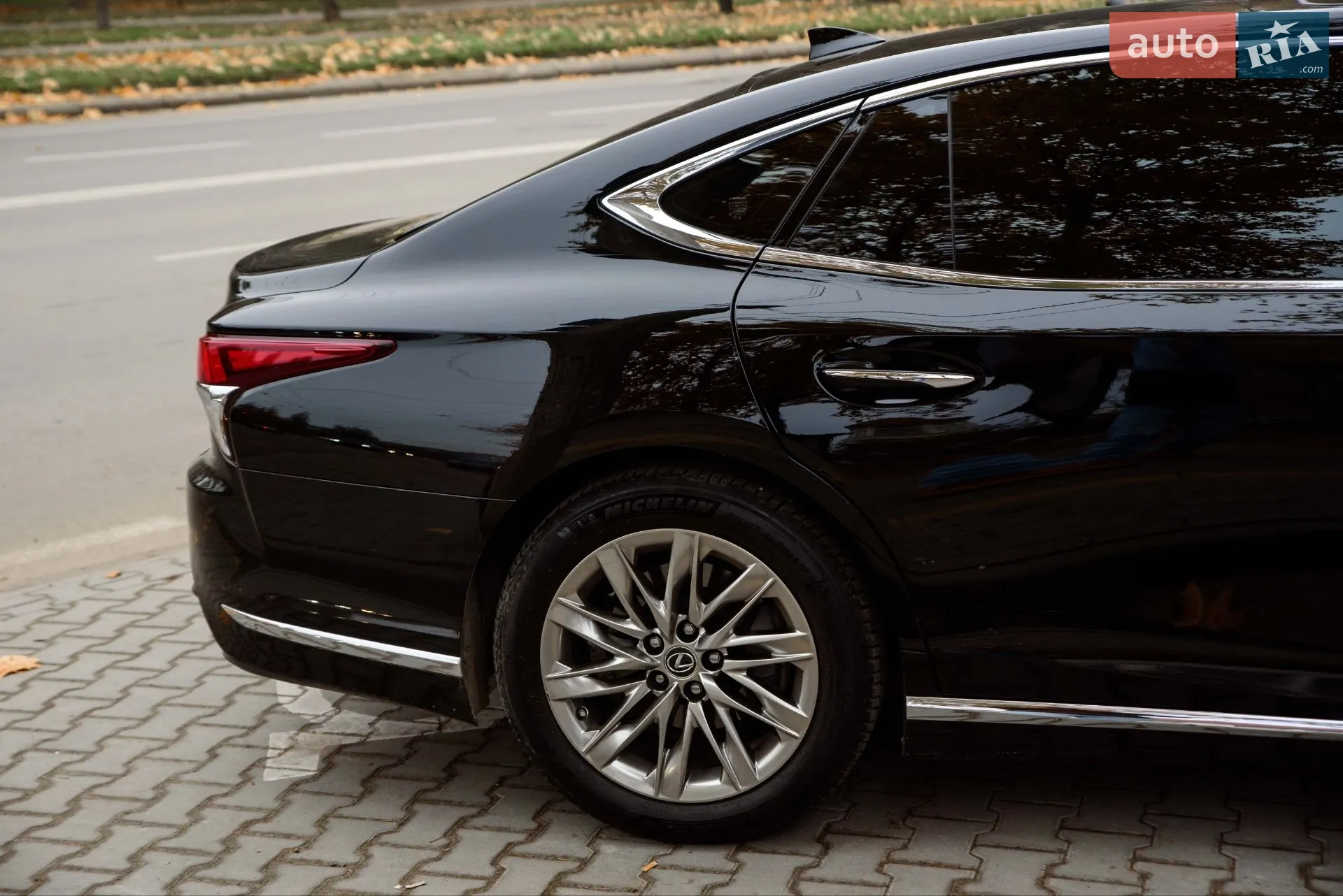 2018 Lexus LS - мініатюра 17