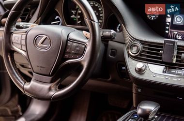 Седан Lexus LS 2018 в Ивано-Франковске