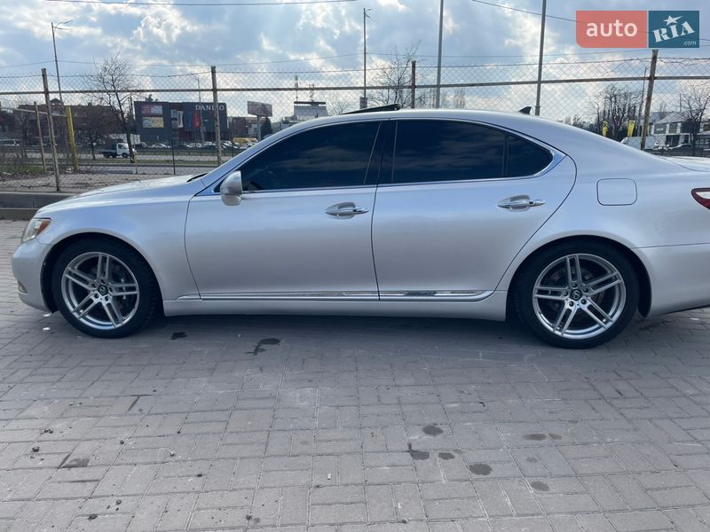 Седан Lexus LS 2007 в Києві