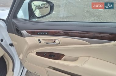 Седан Lexus LS 2013 в Киеве
