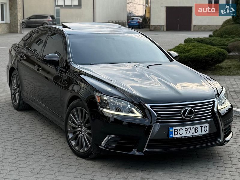 Седан Lexus LS 2013 в Ровно