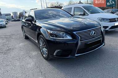 Седан Lexus LS 2013 в Львове