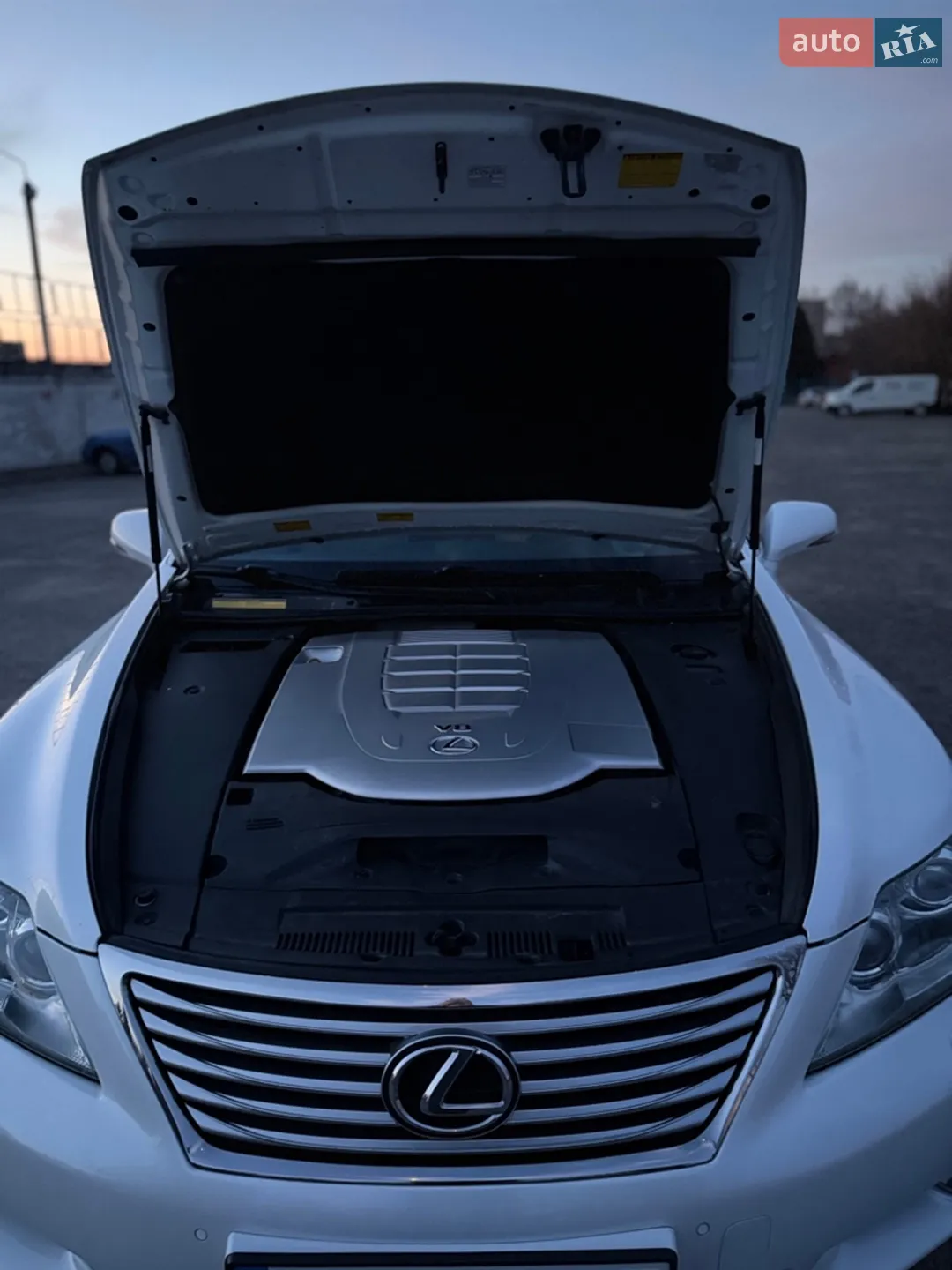 2010 Lexus LS - мініатюра 4