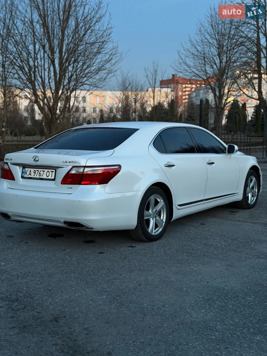 2010 Lexus LS - мініатюра 2