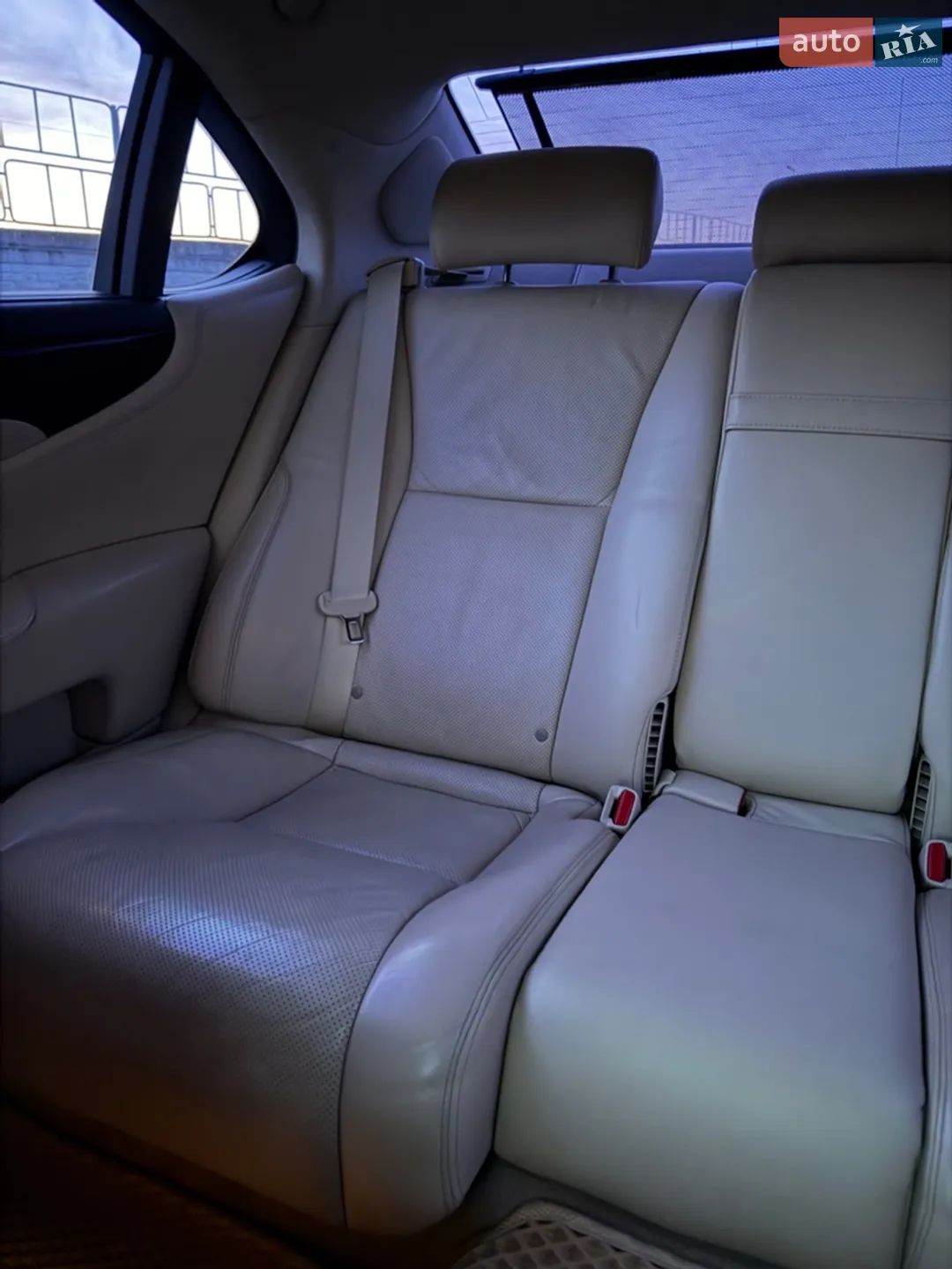 2010 Lexus LS - мініатюра 12