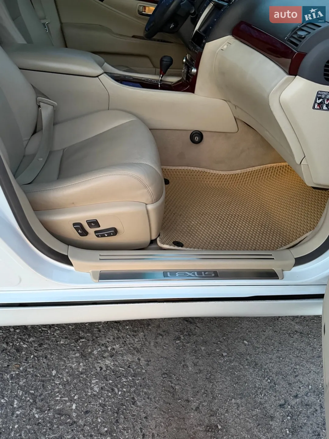 2010 Lexus LS - мініатюра 17