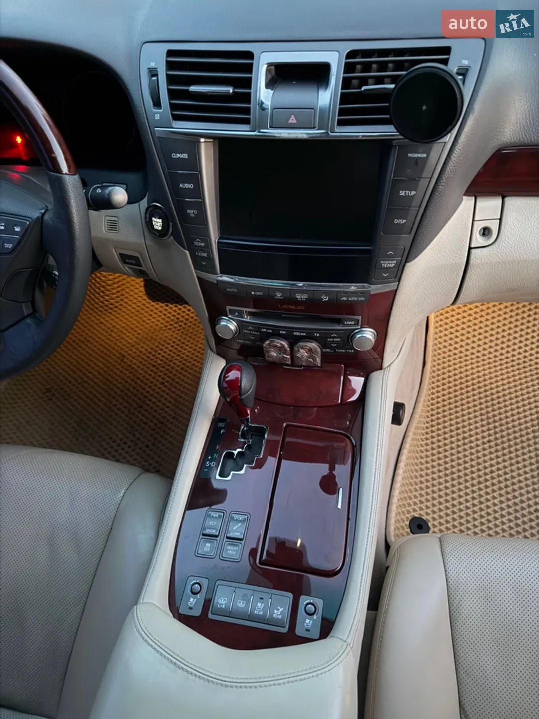 2010 Lexus LS - мініатюра 18