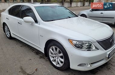 Седан Lexus LS 2008 в Києві