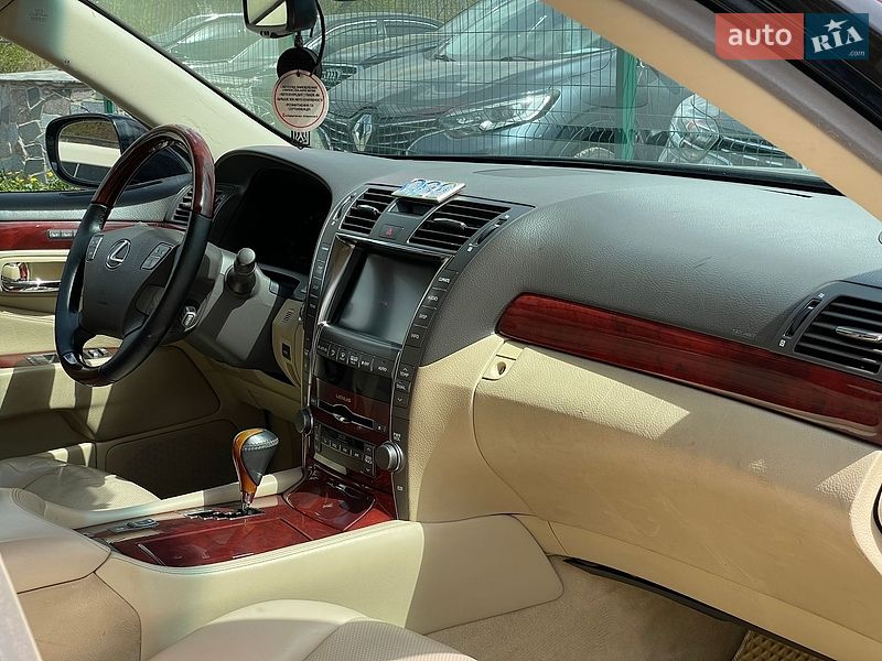 Седан Lexus LS 2007 в Бердичеві