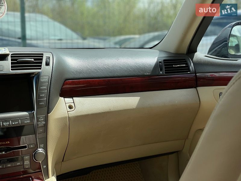 Седан Lexus LS 2007 в Бердичеві