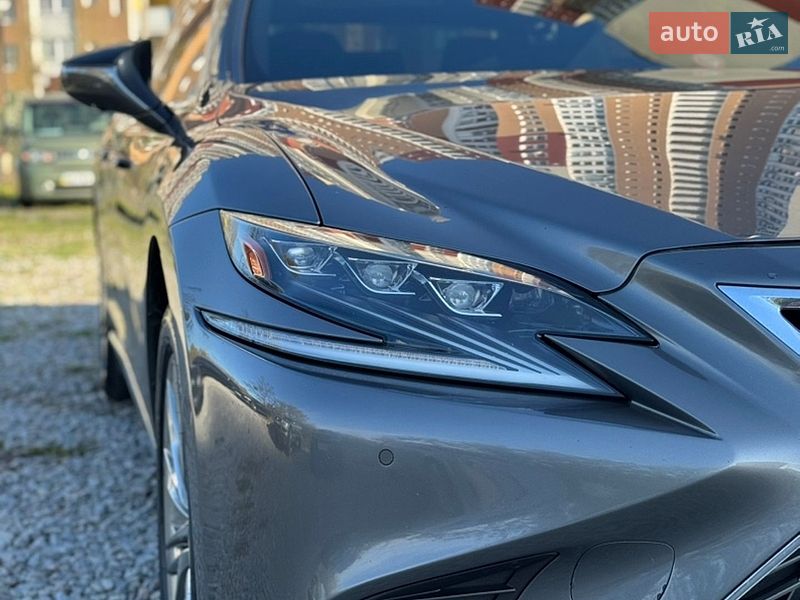 Седан Lexus LS 2018 в Киеве