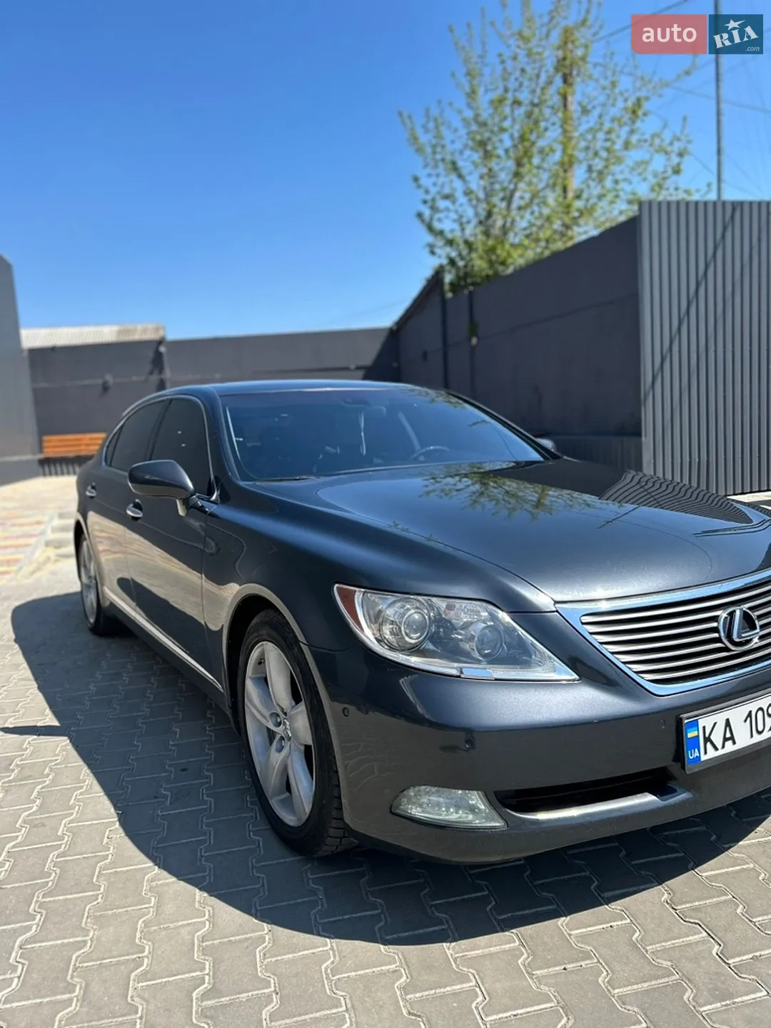 Lexus LS 2007 VIN JTHGL46F575011645 фото оголошення 2 з 35