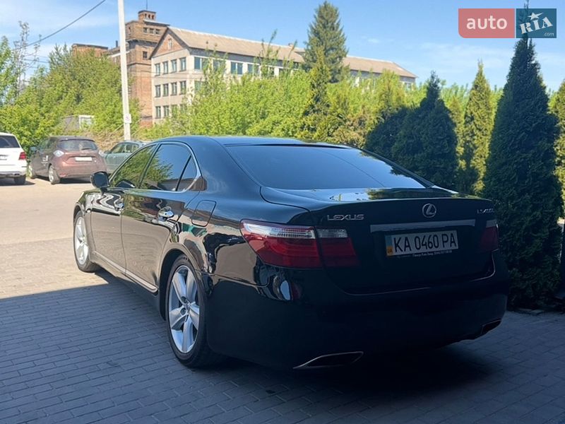 Седан Lexus LS 2007 в Луцке