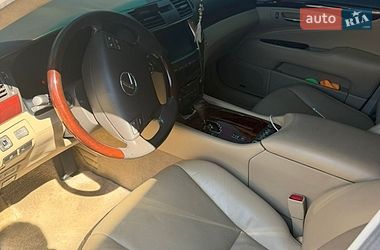 Седан Lexus LS 2007 в Луцке