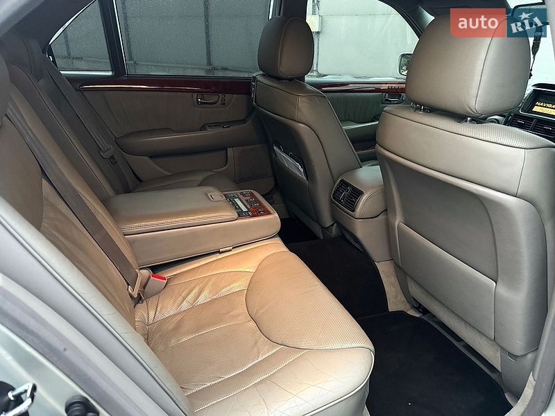 Седан Lexus LS 2001 в Киеве