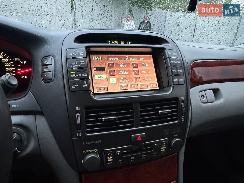 Седан Lexus LS 2001 в Киеве
