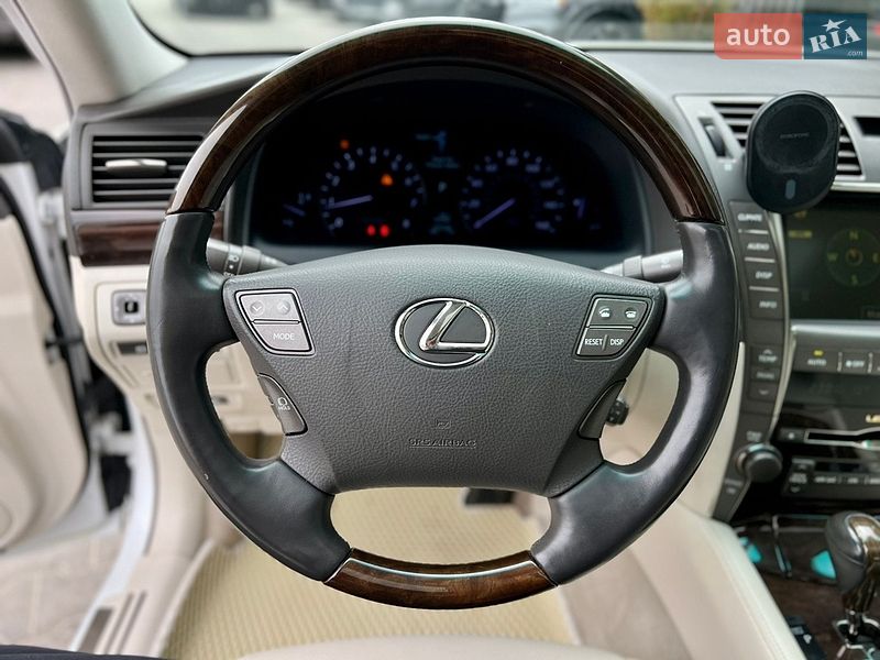 Седан Lexus LS 2007 в Одессе