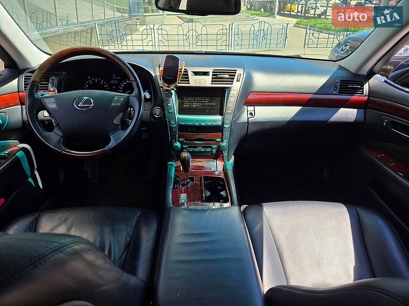 Седан Lexus LS 2007 в Киеве