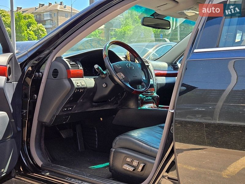 Седан Lexus LS 2007 в Киеве