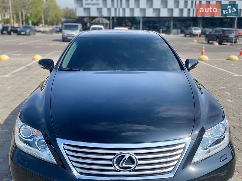 Lexus LS 2010