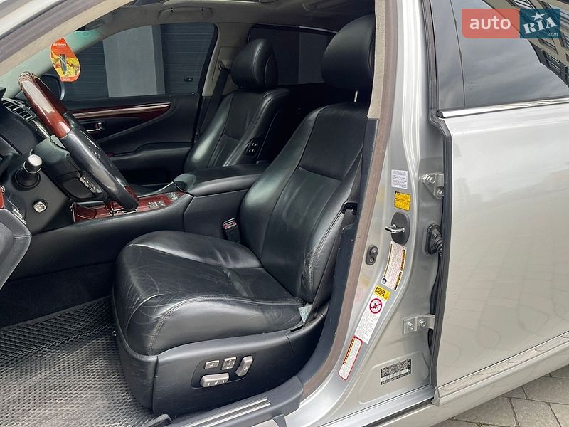 Седан Lexus LS 2007 в Івано-Франківську