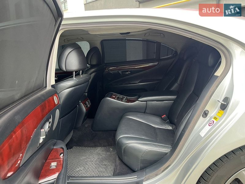 Седан Lexus LS 2007 в Івано-Франківську