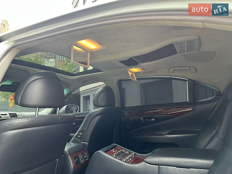 Седан Lexus LS 2007 в Івано-Франківську