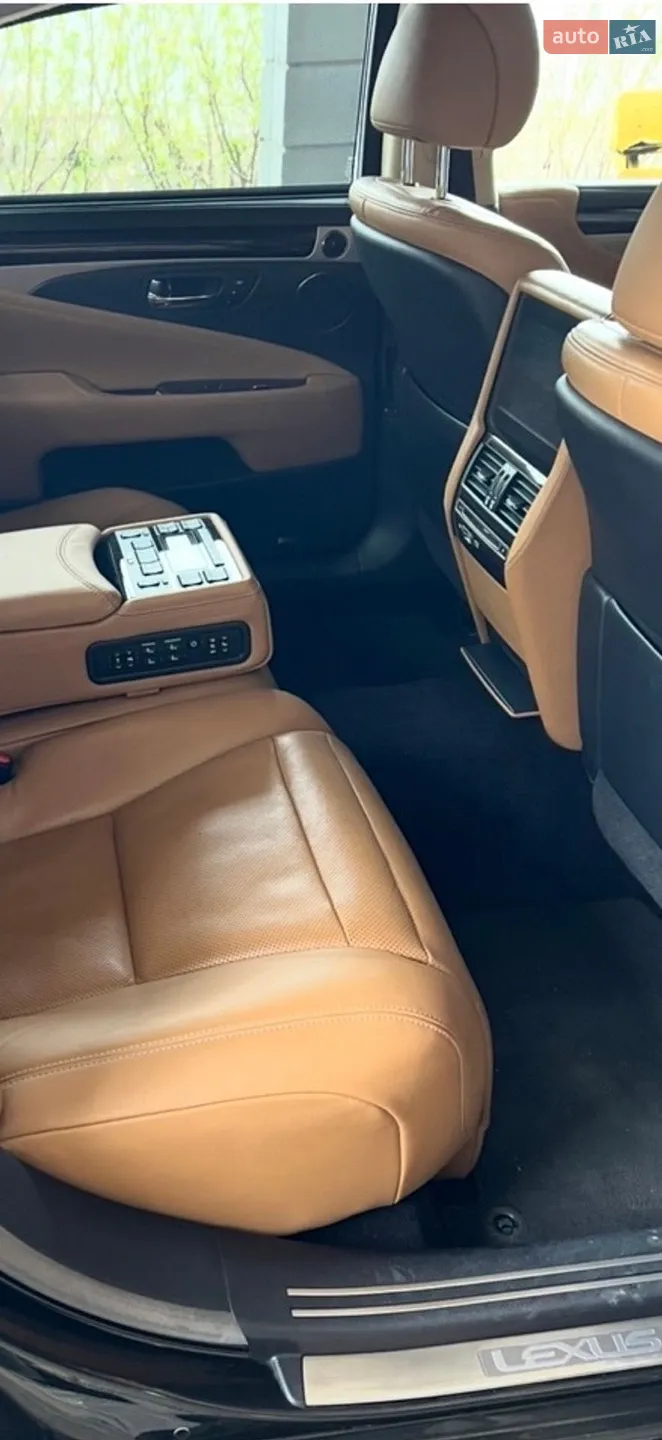 2015 Lexus LS - мініатюра 5