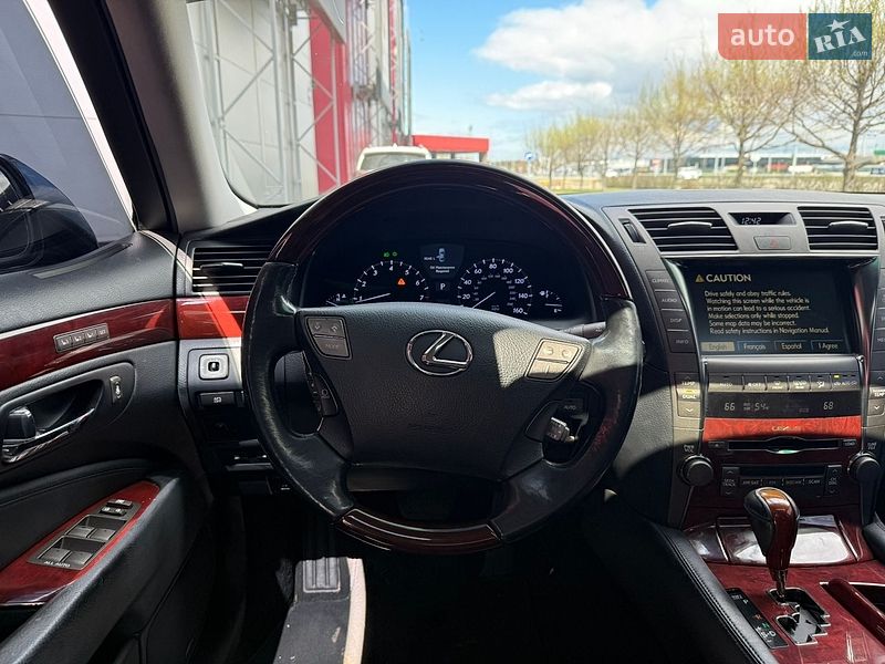 Седан Lexus LS 2007 в Киеве