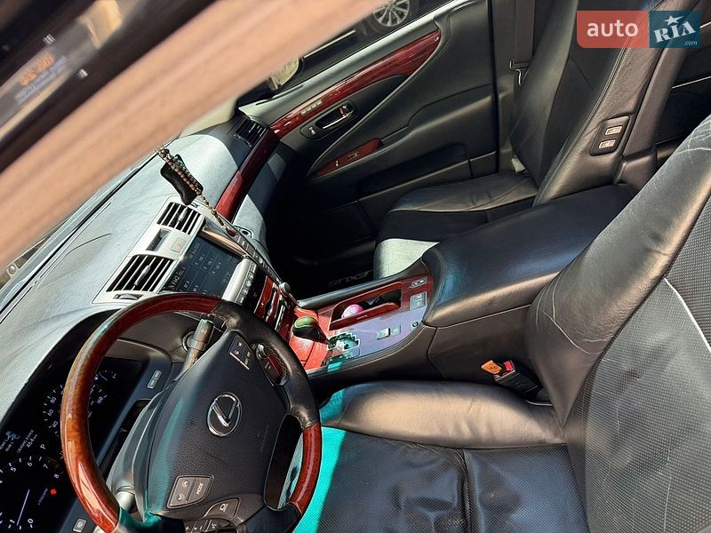 Седан Lexus LS 2007 в Днепре