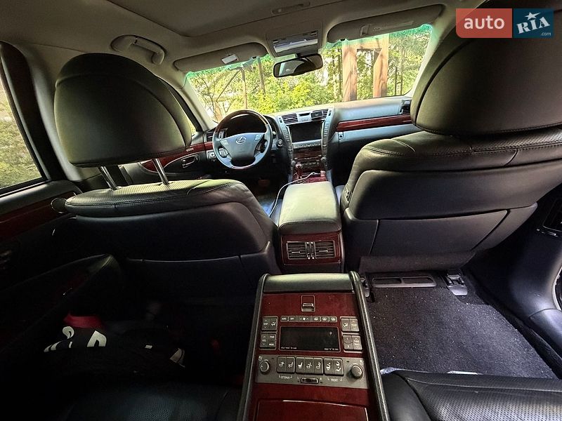 Седан Lexus LS 2007 в Дніпрі