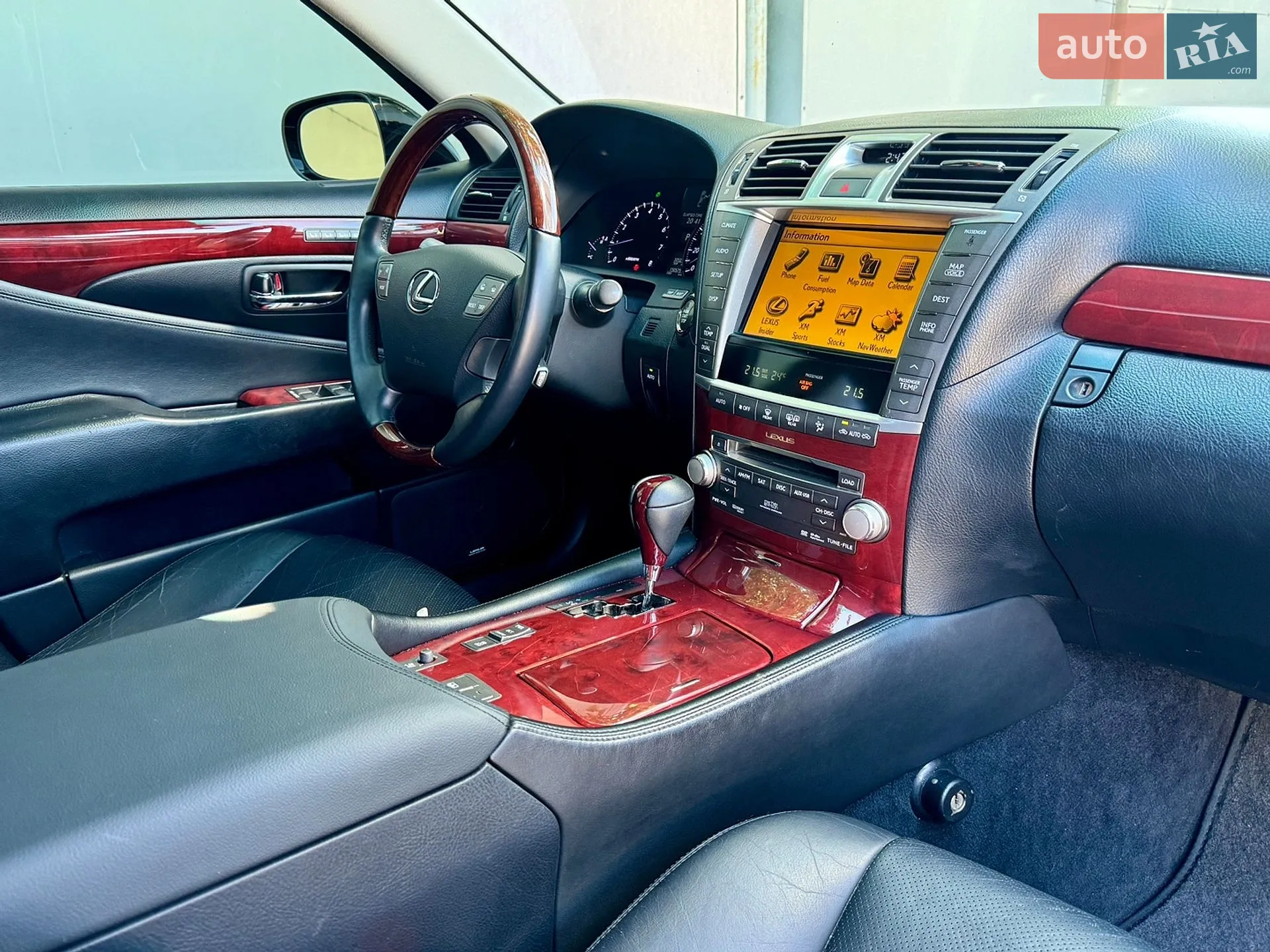 2011 Lexus LS - мініатюра 10