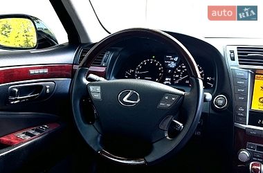 Седан Lexus LS 2011 в Киеве