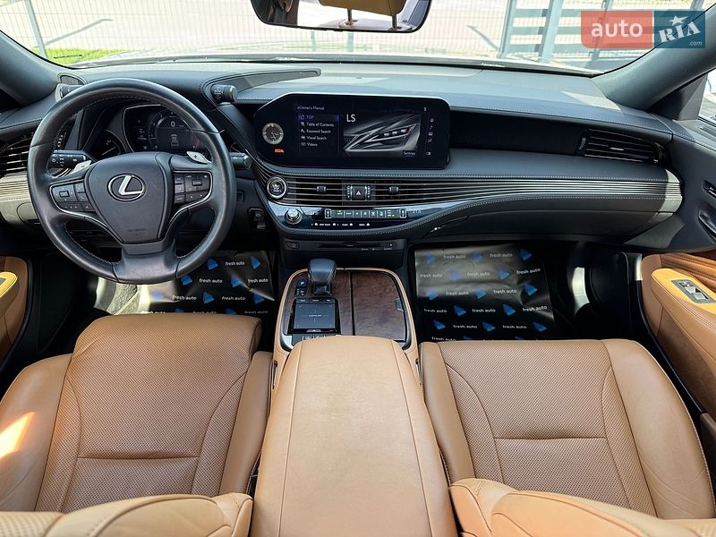 Седан Lexus LS 2022 в Рівному