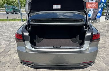 Седан Lexus LS 2022 в Рівному
